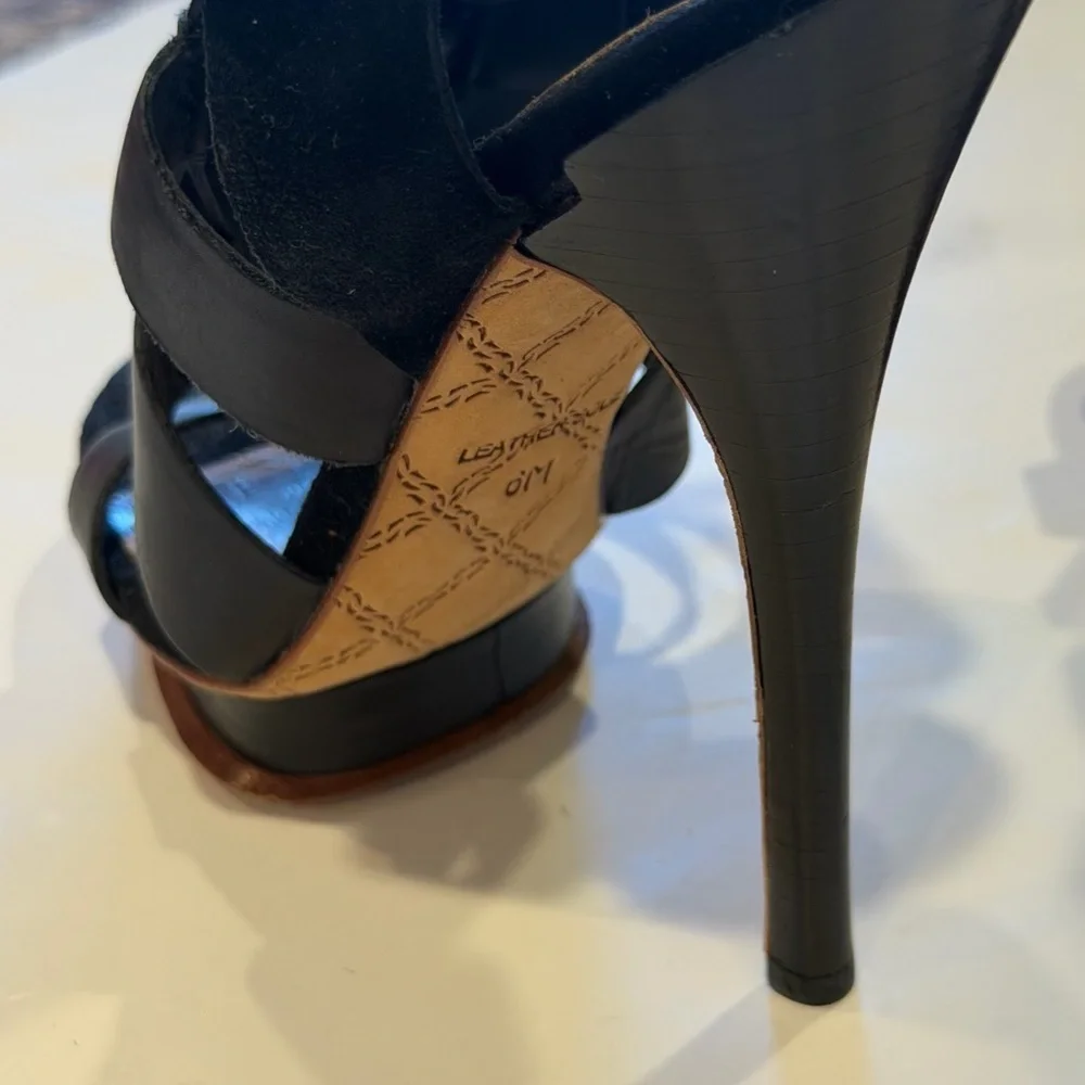 L.A.M.B. Black Strappy Stiletto Heels Leather Designer Sandals Size 6